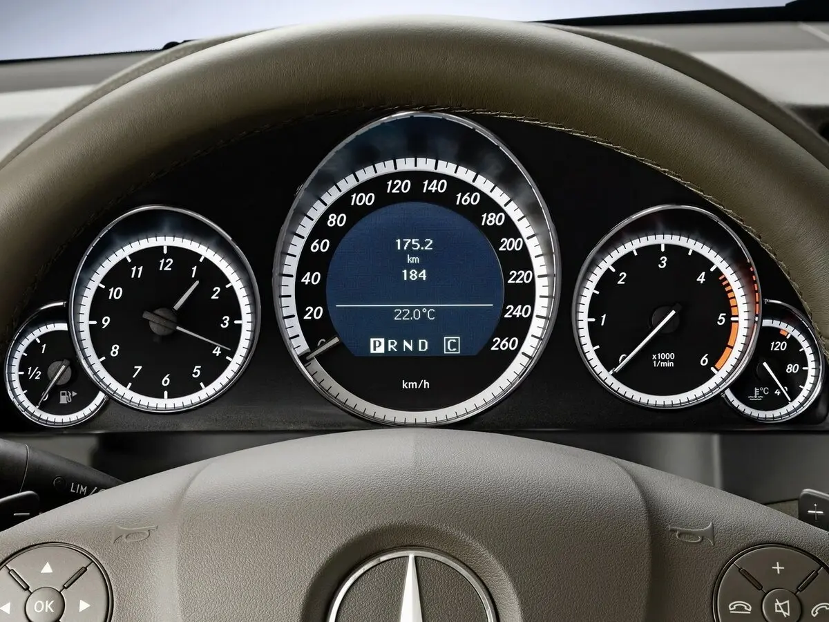 Mercedes-Benz E-Класс IV (W212, S212, C207) Купе-хардтоп — фото 9