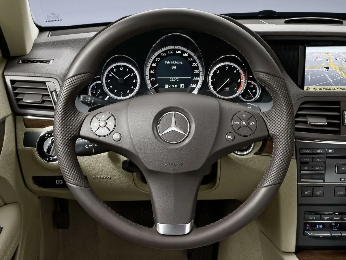 Mercedes-Benz E-Класс IV (W212, S212, C207) Купе-хардтоп — фото 10