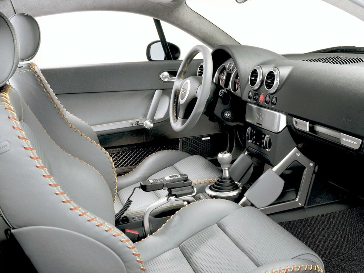 Audi TT I (8N) Купе