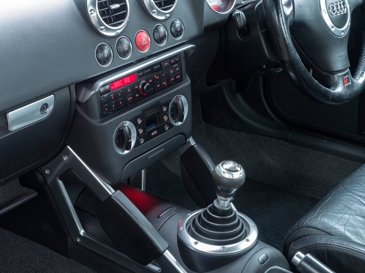 Audi TT I (8N) Купе