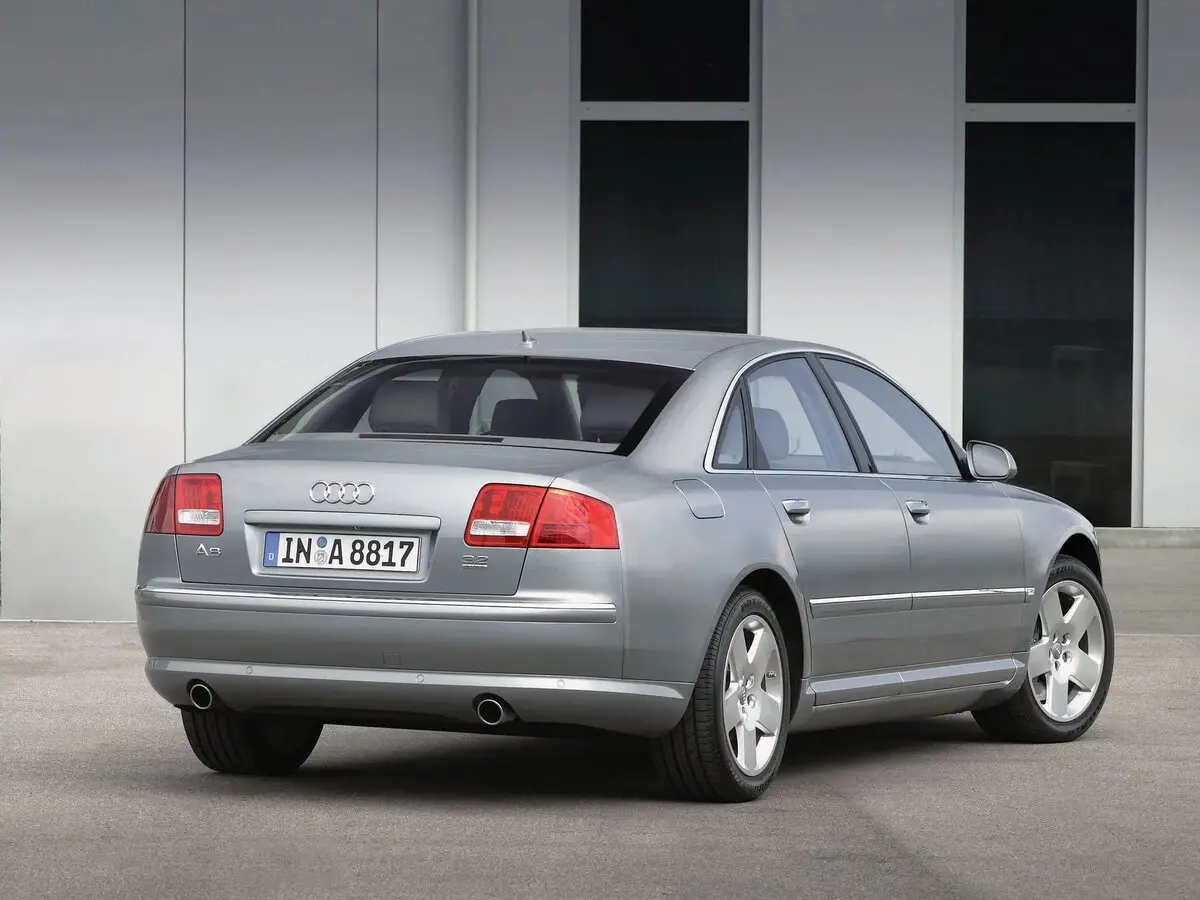 Audi A8 II (D3) Рестайлинг Седан — 照片 5