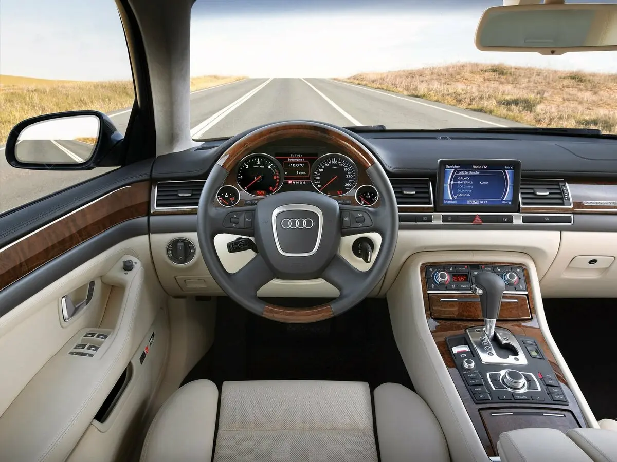 Audi A8 II (D3) Рестайлинг Седан — 照片 6
