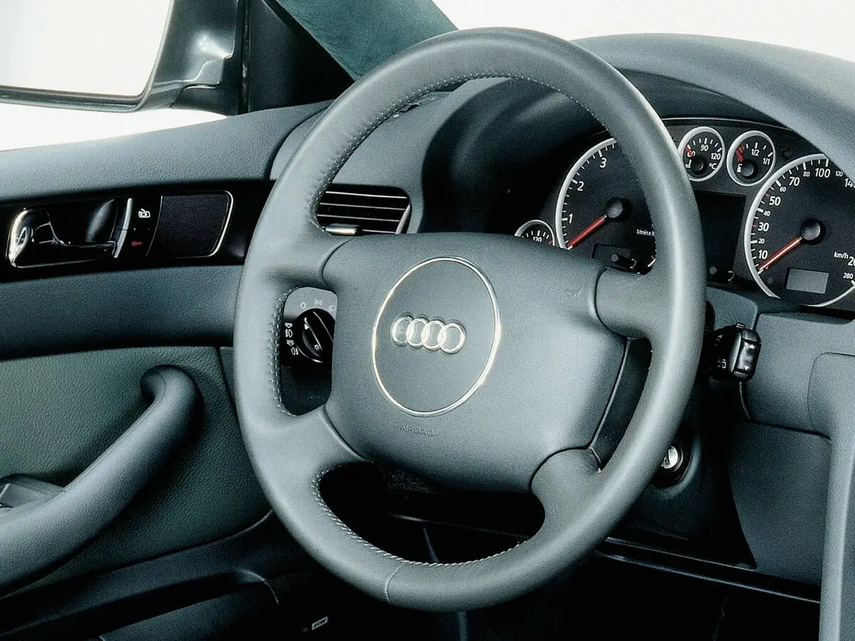 Audi A6 allroad I (C5) Универсал 5 дв. — photo 8