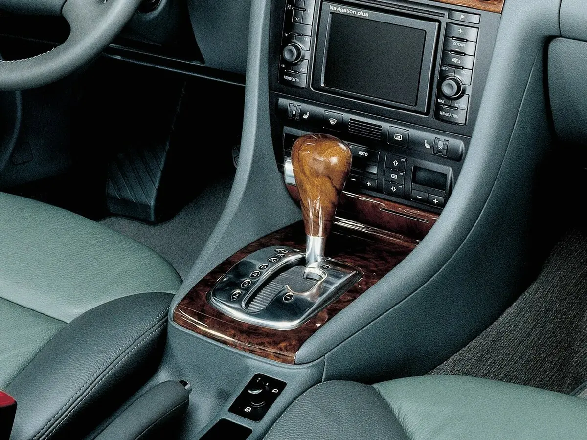 Audi A6 allroad I (C5) Универсал 5 дв. — photo 10