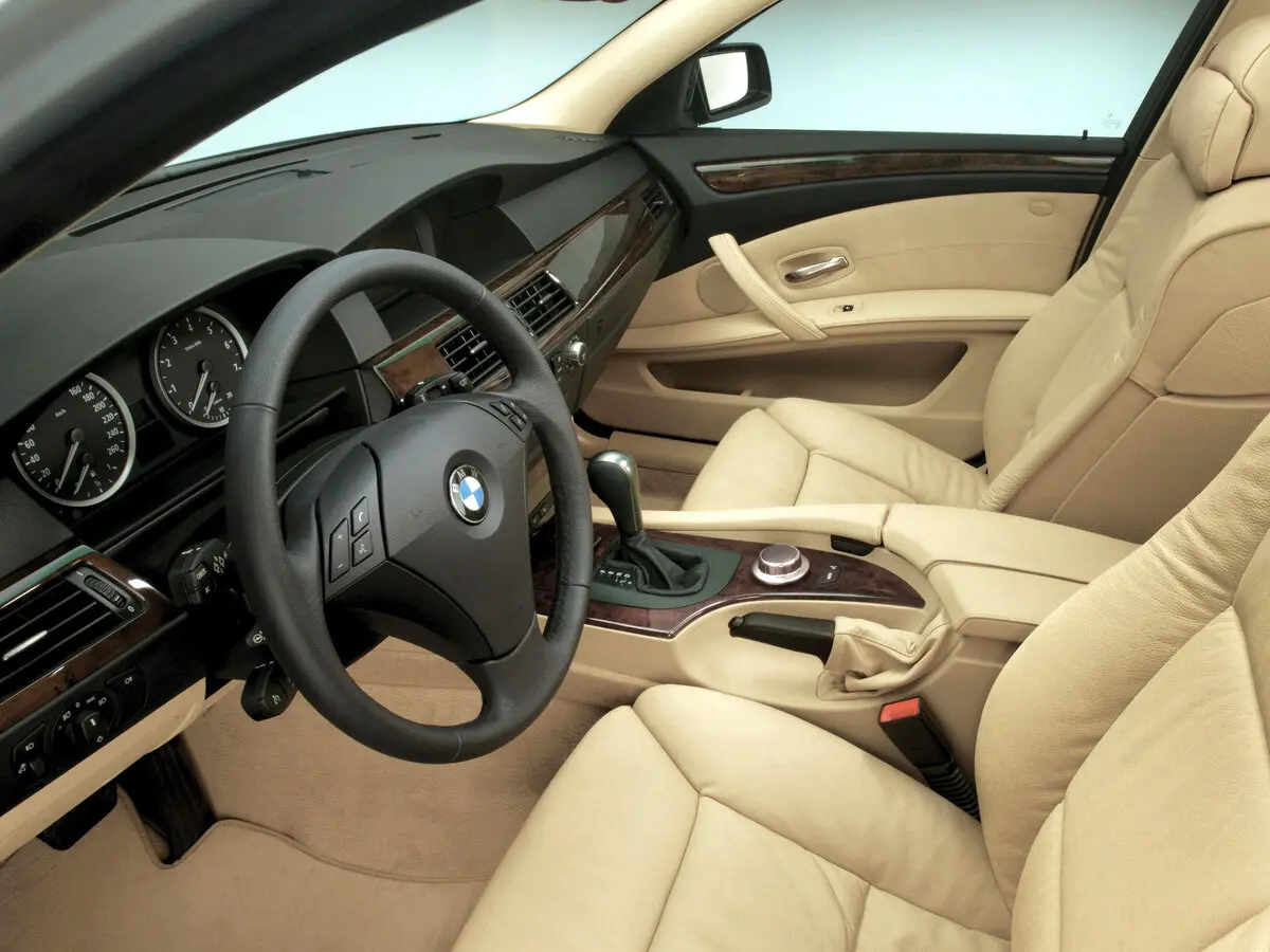 BMW 5 серии V (E60/E61) Седан — фото 8