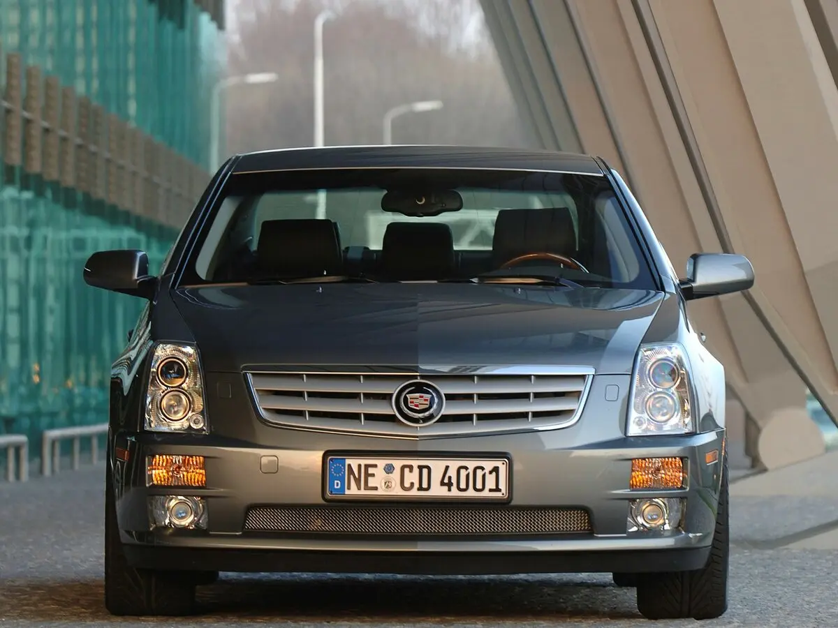 Cadillac STS I Седан — 照片 3