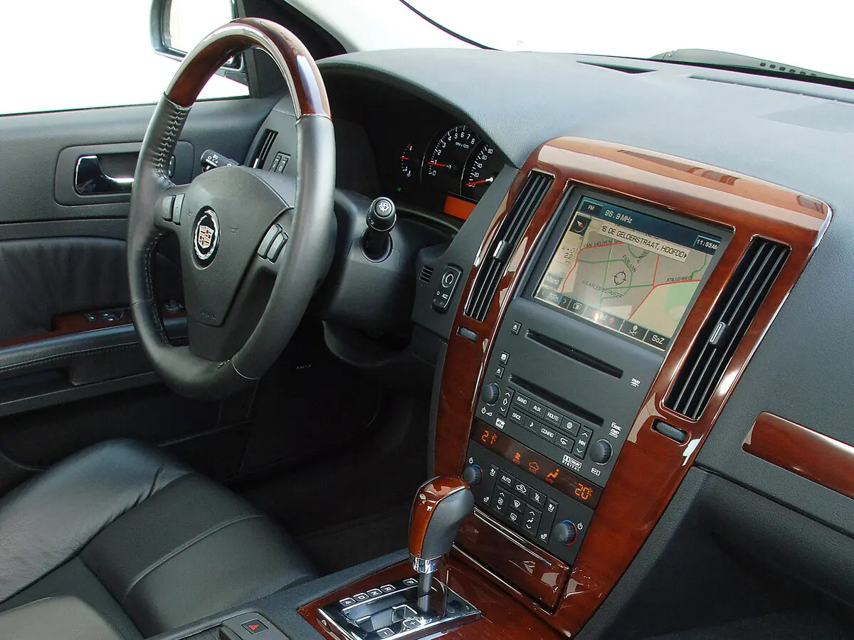 Cadillac STS I Седан — 照片 7