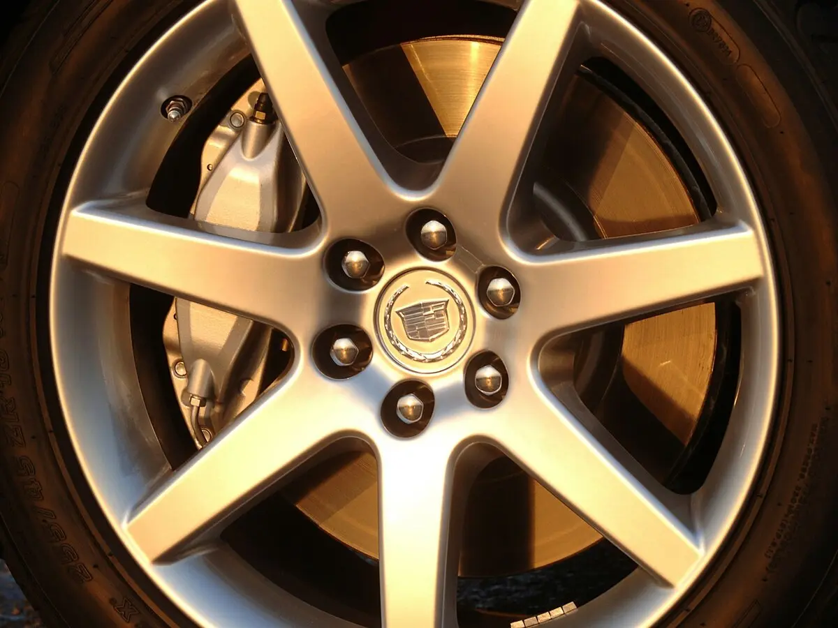 Cadillac STS I Седан — 照片 15