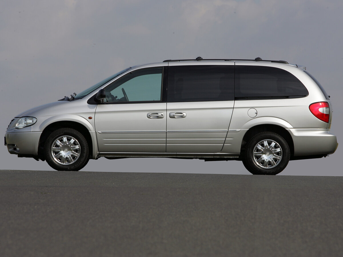 Chrysler Voyager IV Рестайлинг Минивэн Grand — фото 2