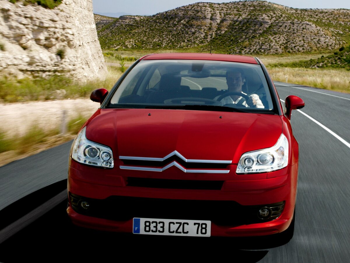 Citroen C4 I Хэтчбек 3 дв. — фото 4