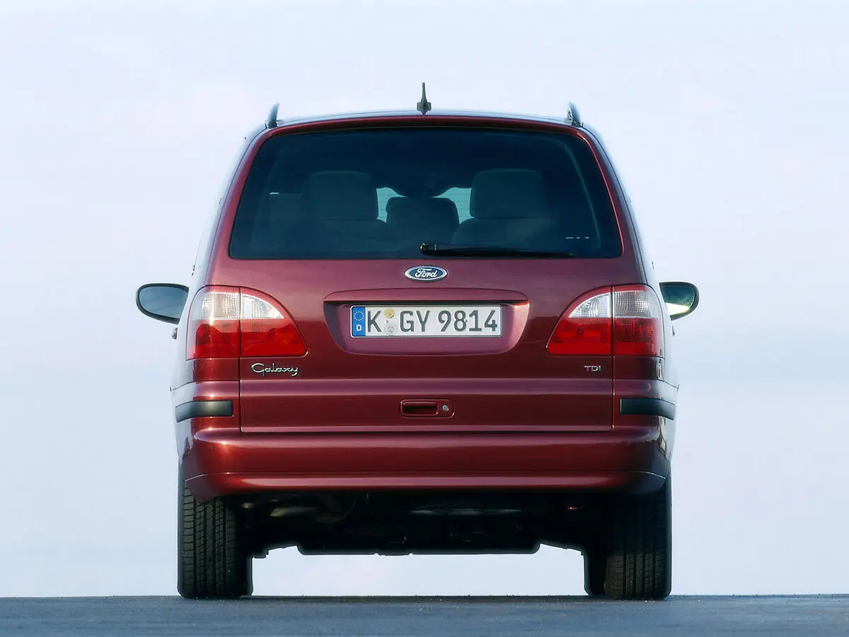 Ford Galaxy I Рестайлинг Минивэн — 照片 4