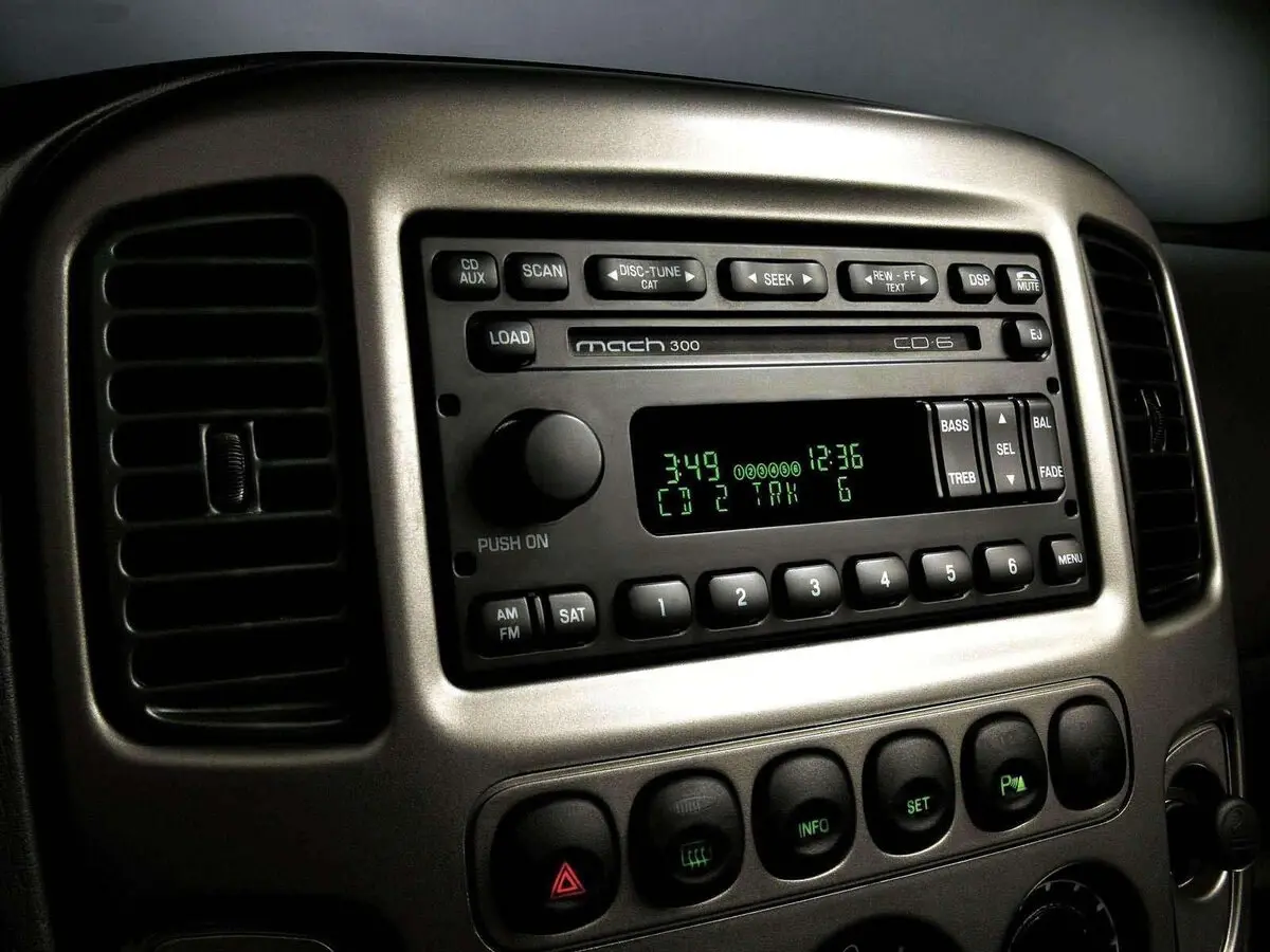 Ford Escape I Рестайлинг Внедорожник 5 дв. — сүрөт 13