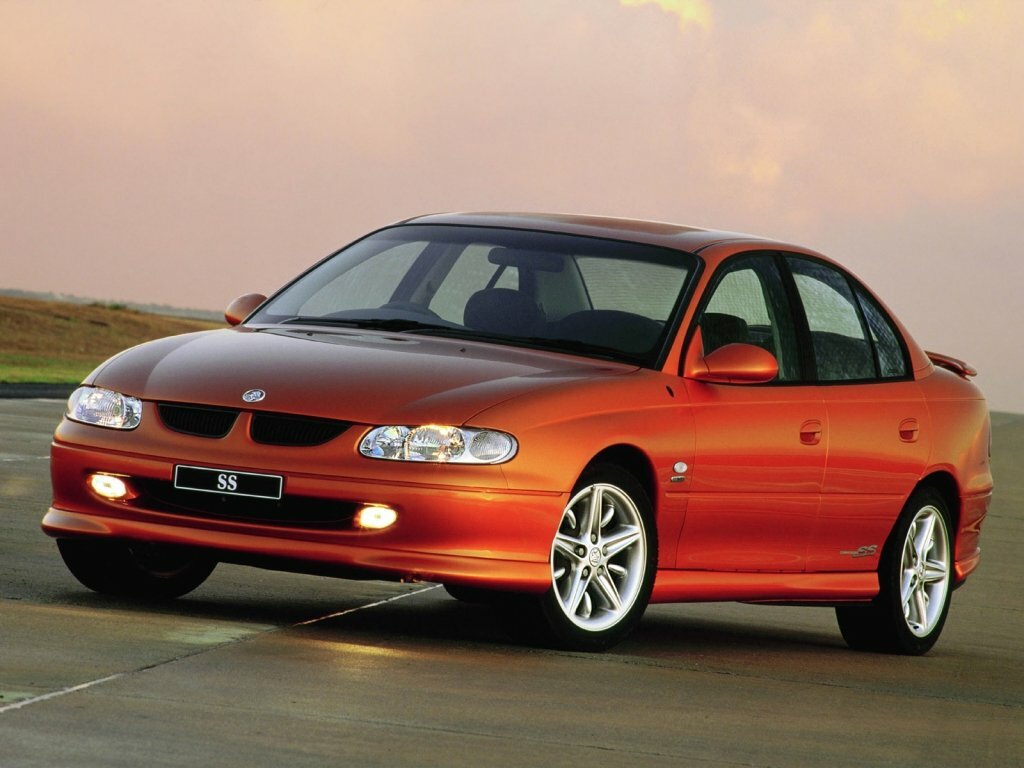 Holden Commodore III Седан
