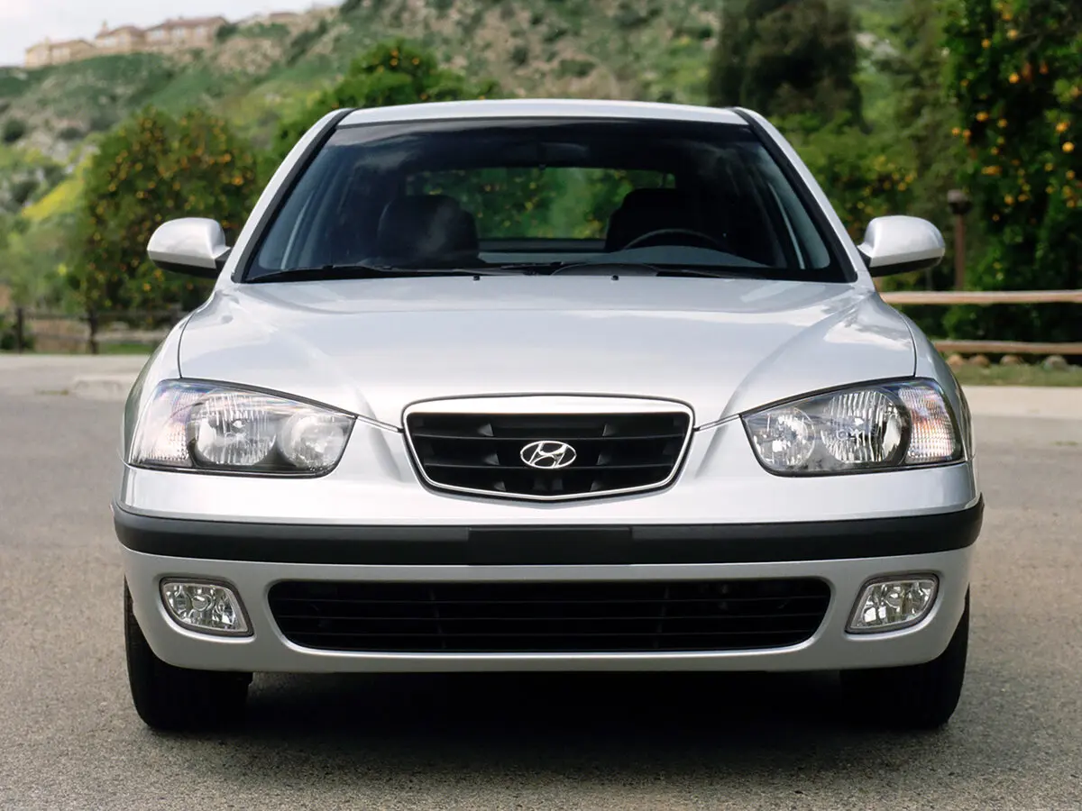 Hyundai Elantra III (XD) Лифтбек — сүрөт 3