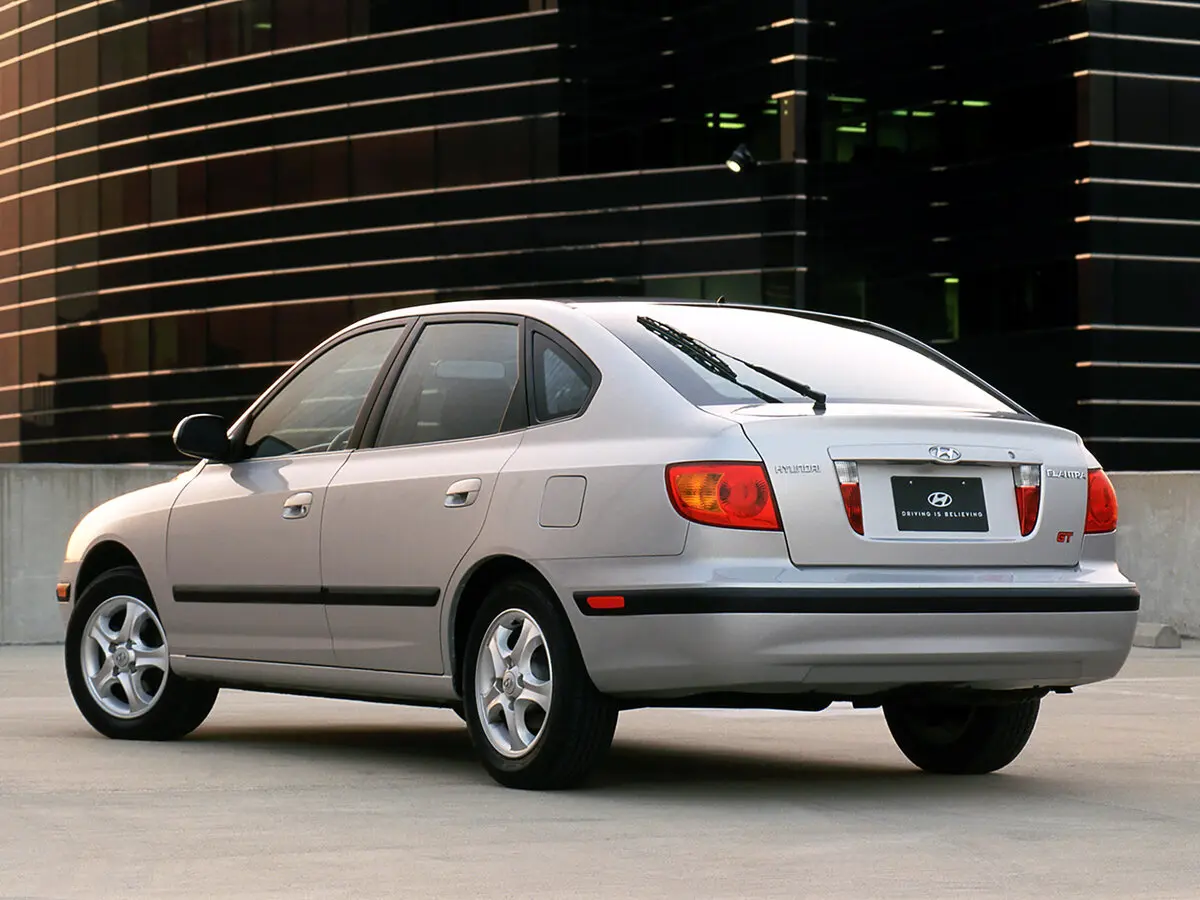 Hyundai Elantra III (XD) Лифтбек — сүрөт 5