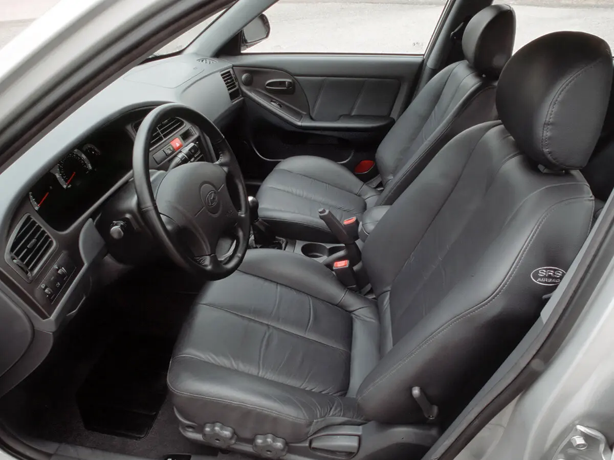 Hyundai Elantra III (XD) Лифтбек — сүрөт 7