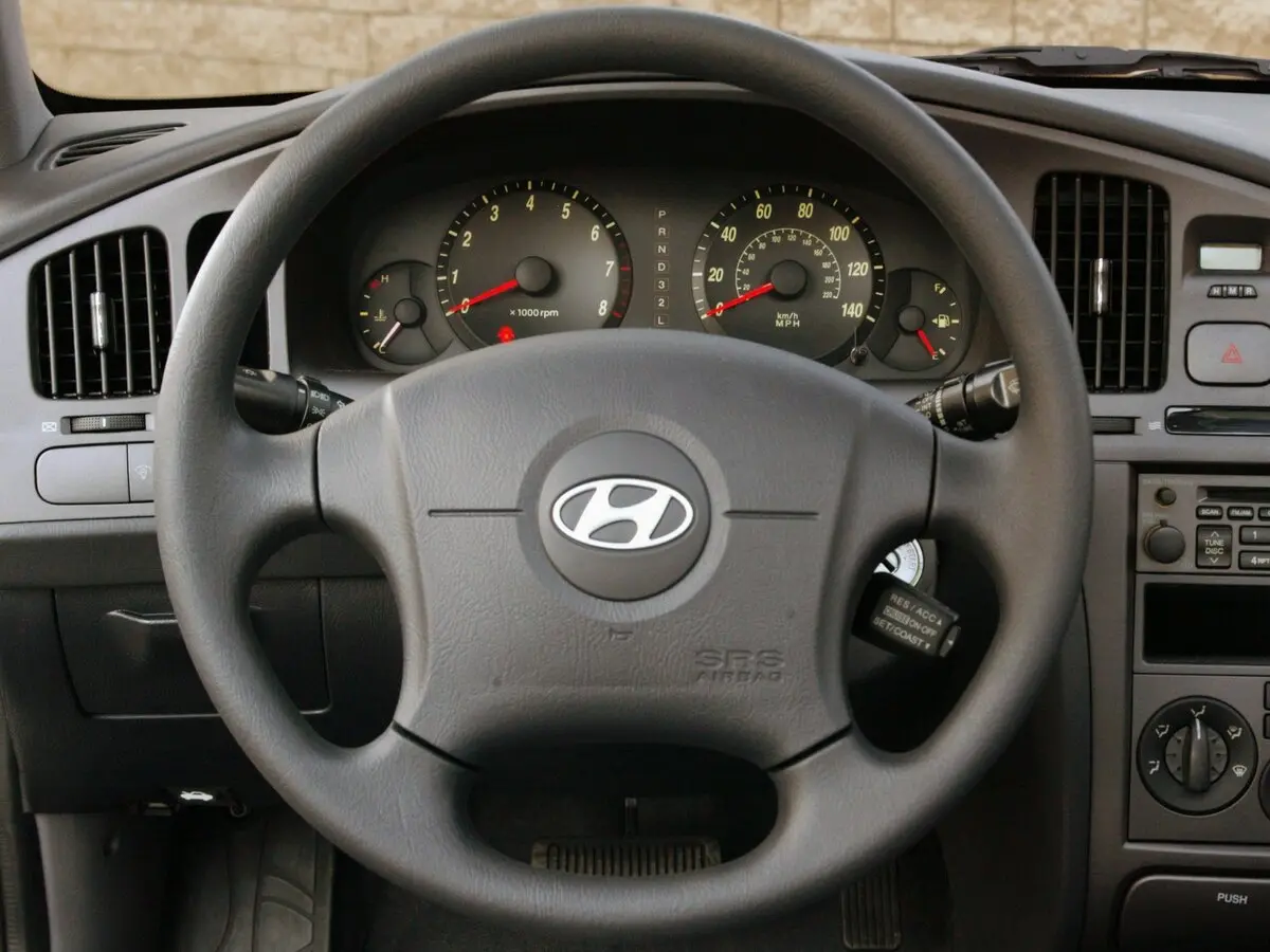 Hyundai Elantra III (XD2) Рестайлинг Седан — сүрөт 8