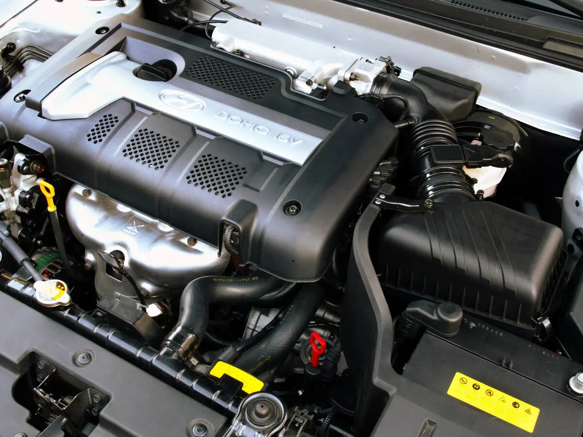 Hyundai Elantra III (XD2) Рестайлинг Седан — сүрөт 10