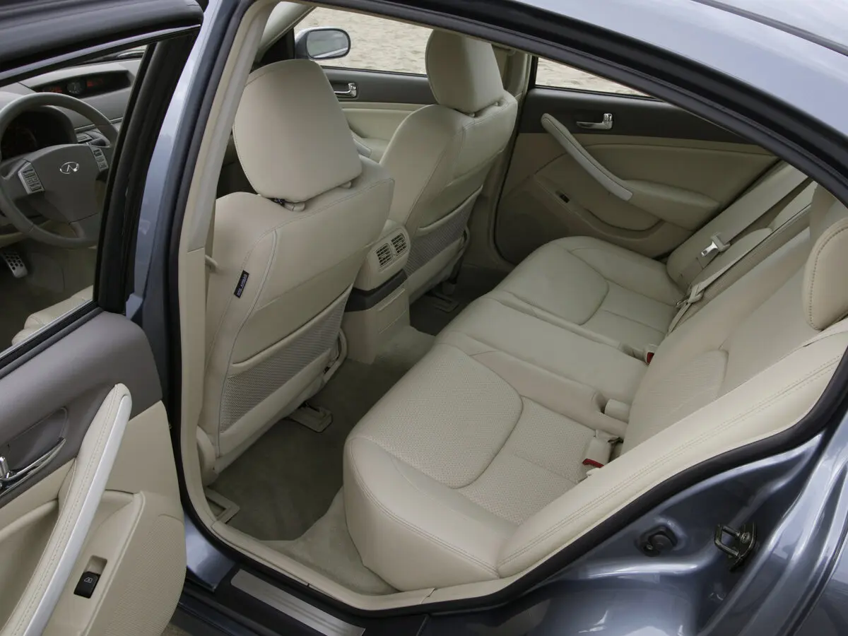 Infiniti G III Седан — 照片 9