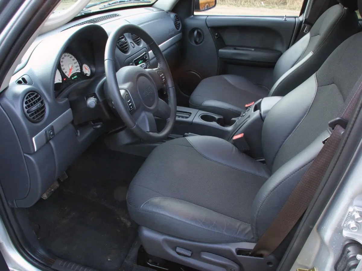 Jeep Cherokee III (KJ) Внедорожник 5 дв. — сүрөт 5