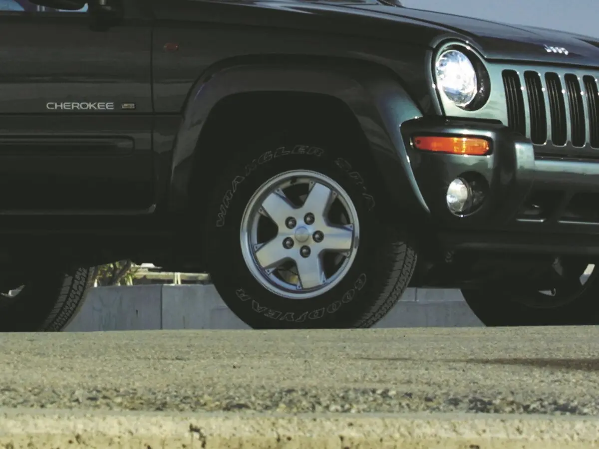 Jeep Cherokee III (KJ) Внедорожник 5 дв. — сүрөт 13