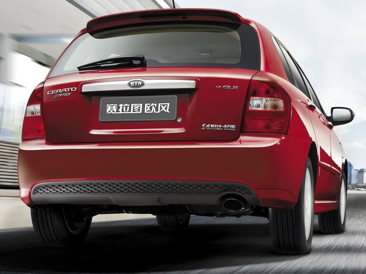 Kia Cerato I Хэтчбек 5 дв. — сүрөт 4