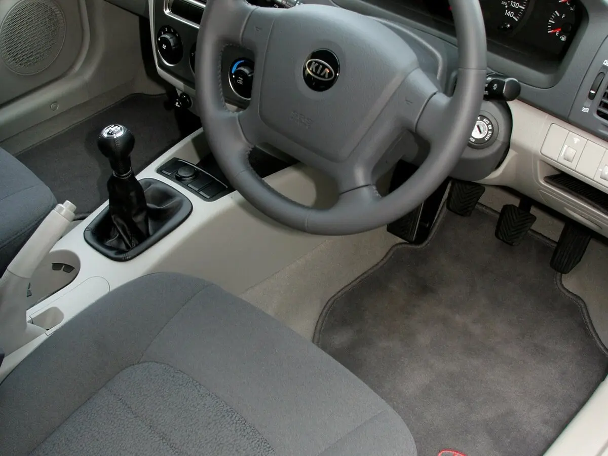 Kia Cerato I Хэтчбек 5 дв. — сүрөт 7