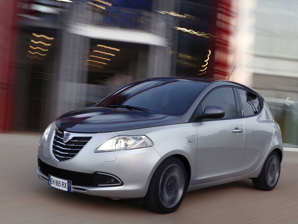 Lancia Ypsilon II (Type 843) Хэтчбек 3 дв. — фото 3
