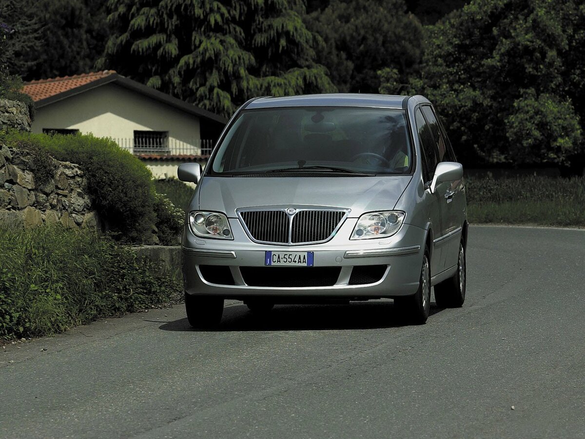 Lancia Phedra 2002 – 2010 Компактвэн — фото 3