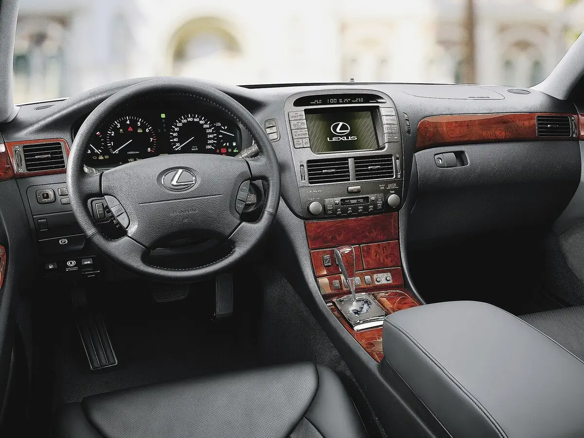 Lexus LS III Рестайлинг Седан — фото 6
