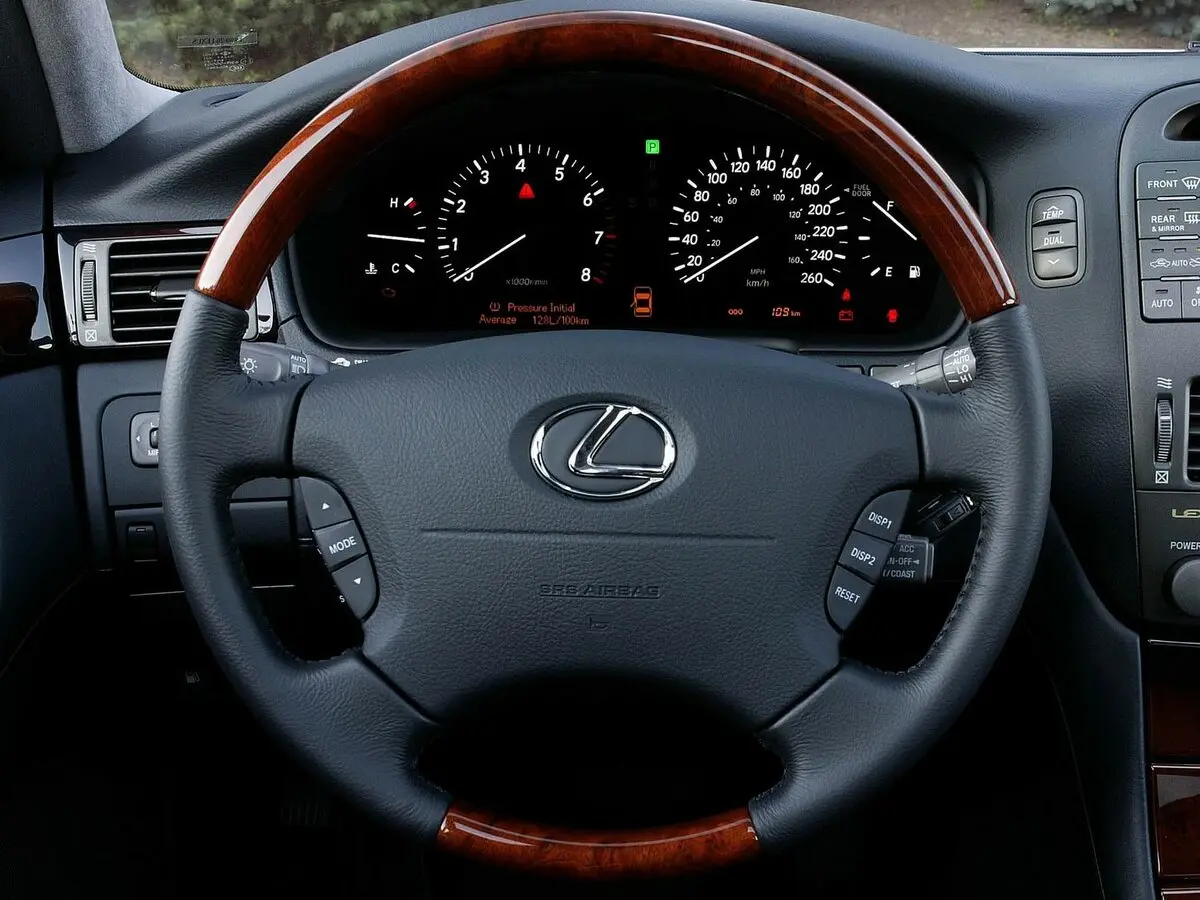 Lexus LS III Рестайлинг Седан — фото 8