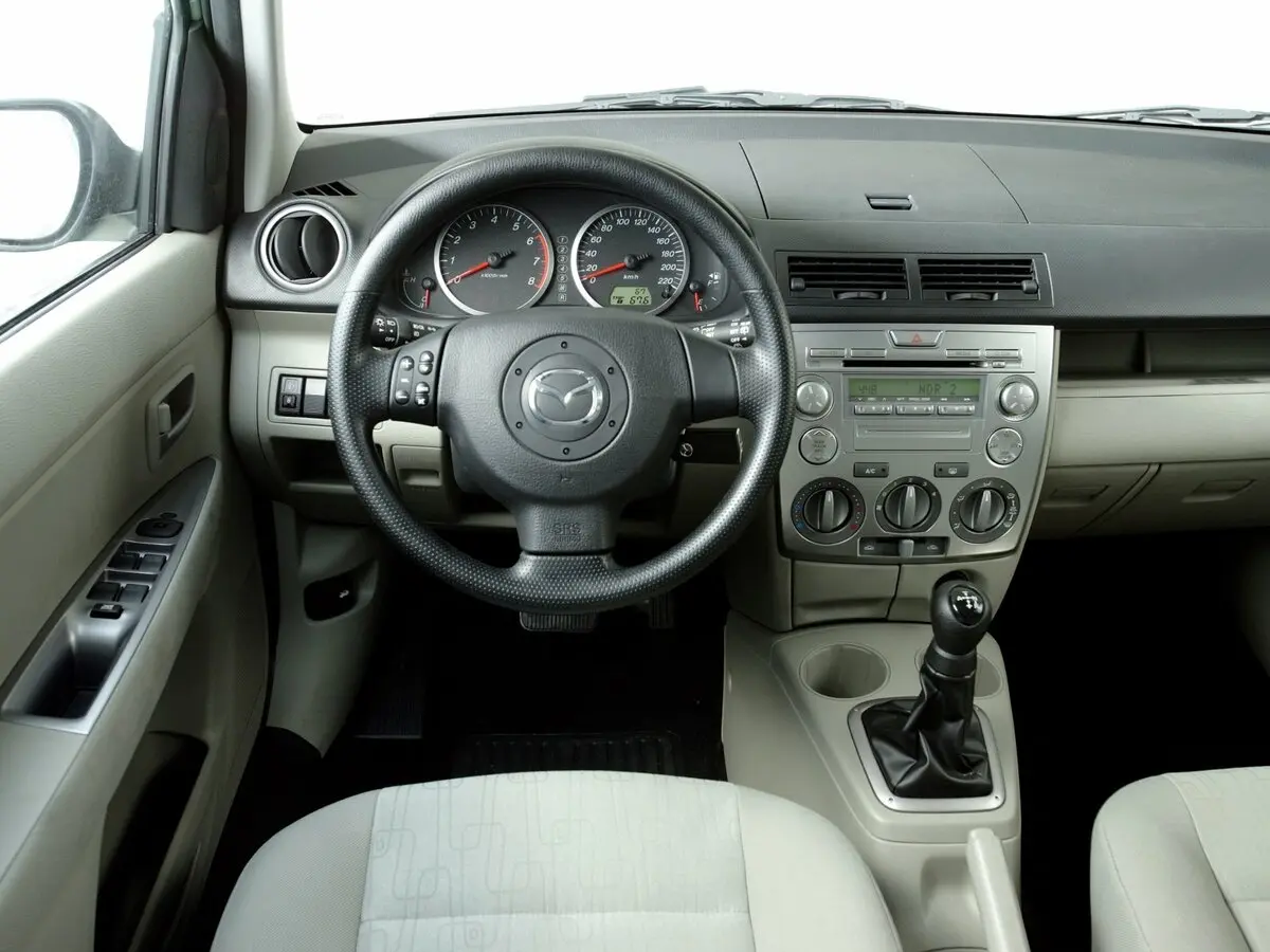 Mazda 2 I (DY) Рестайлинг Хэтчбек 5 дв. — сүрөт 4
