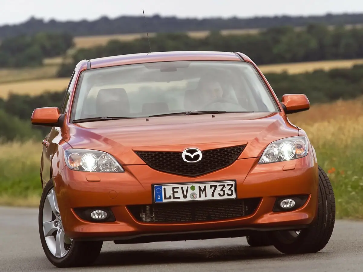 Mazda 3 I (BK) Хэтчбек 5 дв. — фото 3