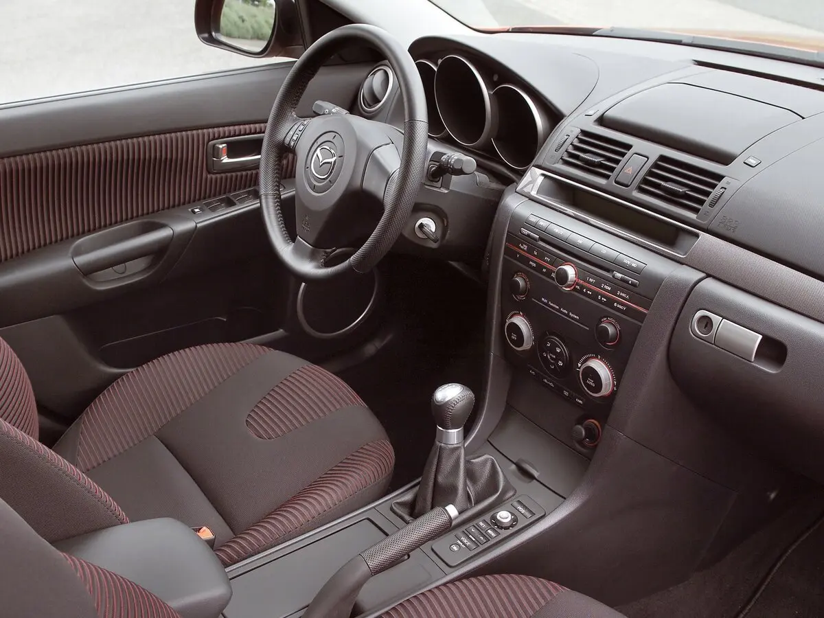 Mazda 3 I (BK) Хэтчбек 5 дв. — фото 7