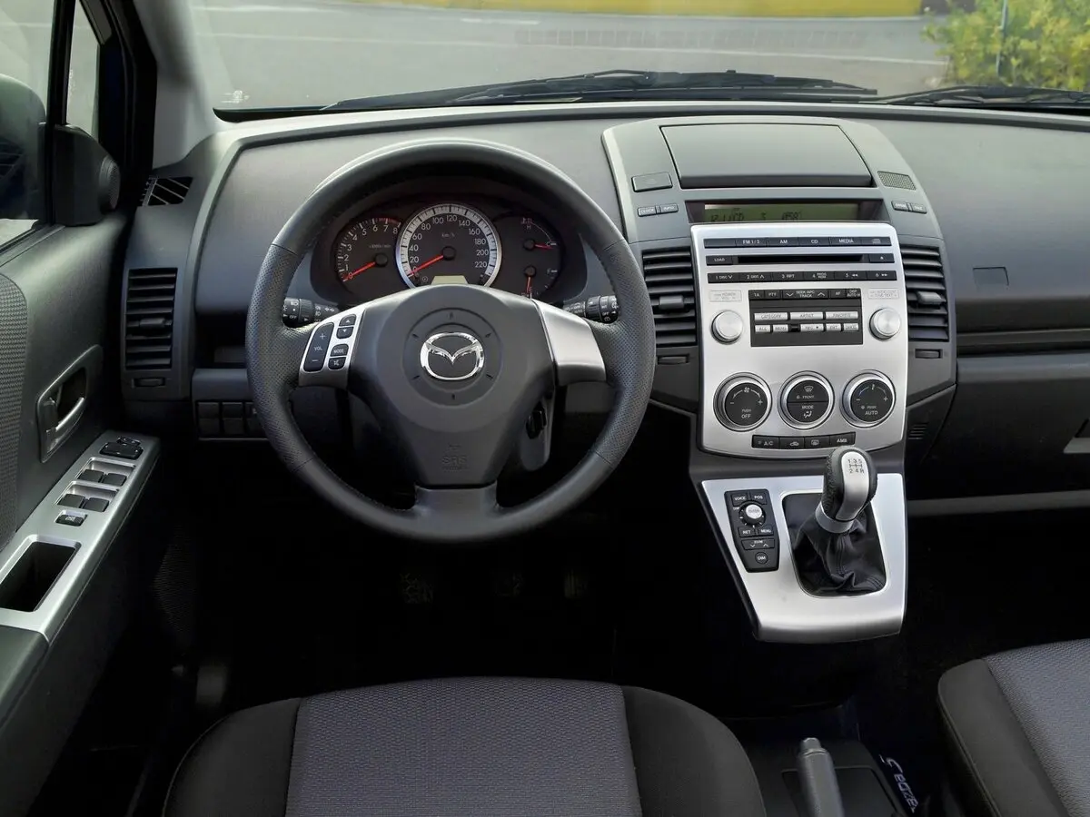Mazda 5 I (CR) Компактвэн — 照片 10