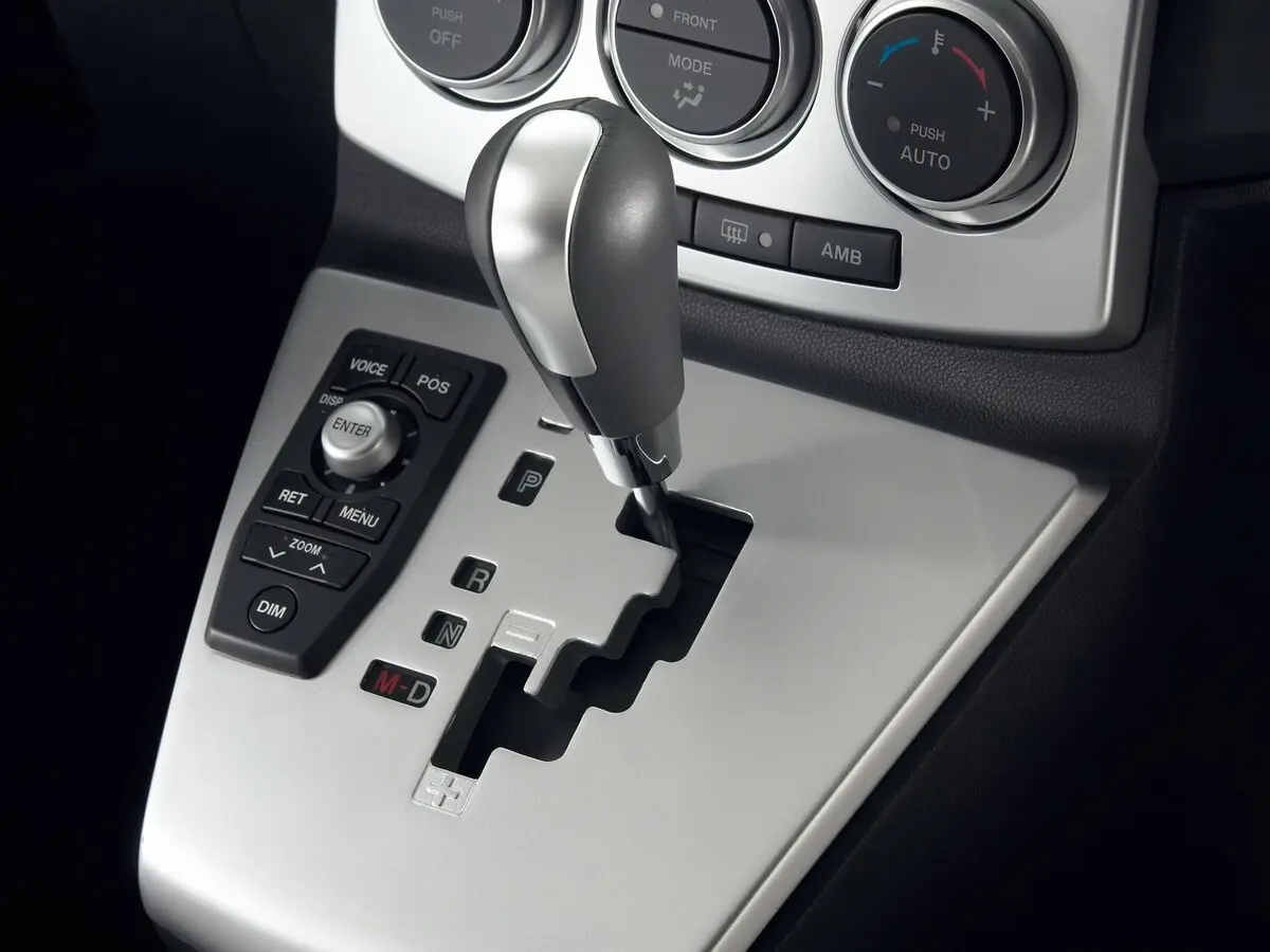 Mazda 5 I (CR) Компактвэн — 照片 11