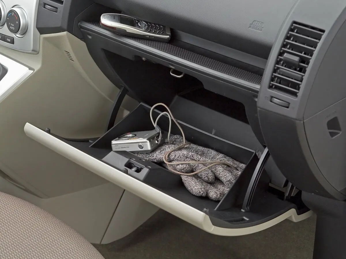 Mazda 5 I (CR) Компактвэн — 照片 15