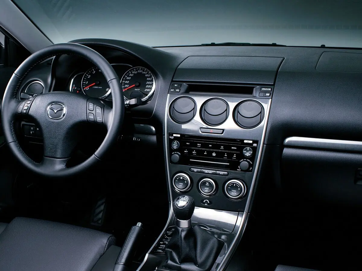 Mazda 6 I (GG) Рестайлинг Седан — фото 6
