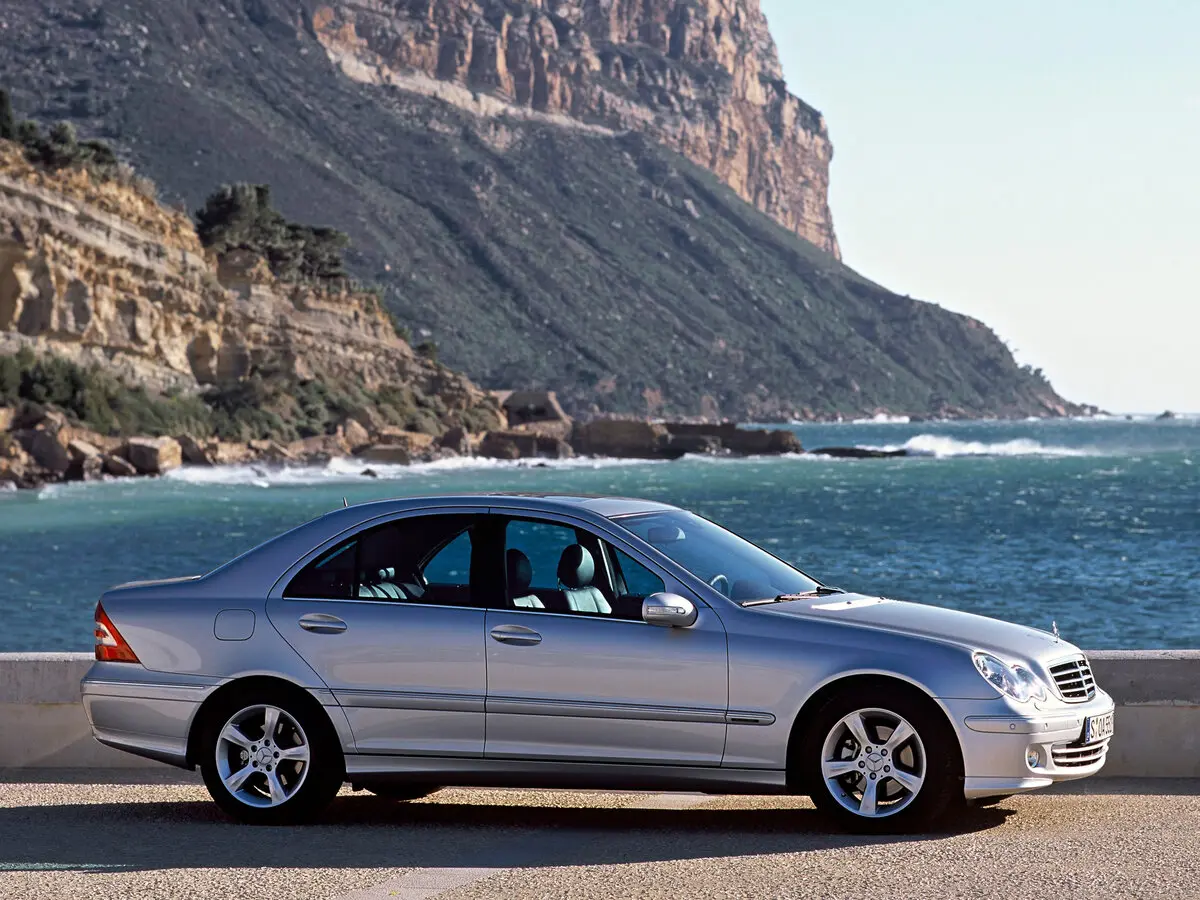 Mercedes-Benz C-Класс II (W203) Рестайлинг Седан — photo 2