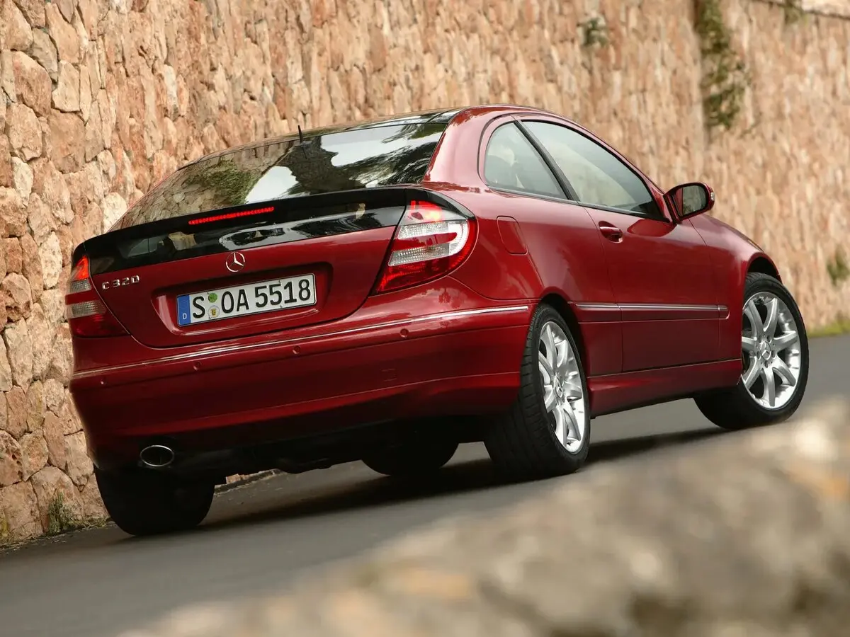Mercedes-Benz C-Класс II (W203) Рестайлинг Хэтчбек 3 дв. — photo 4