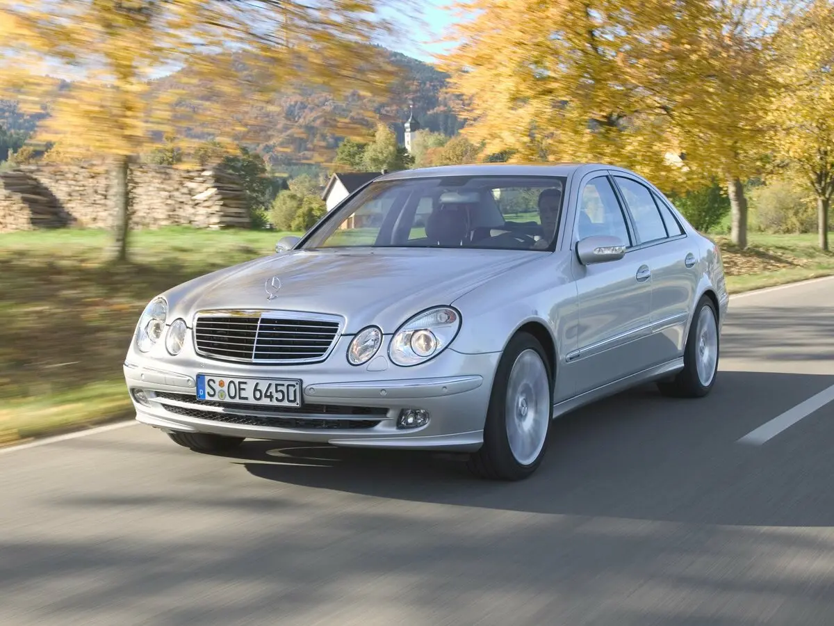 Mercedes-Benz E-Класс III (W211, S211) Седан