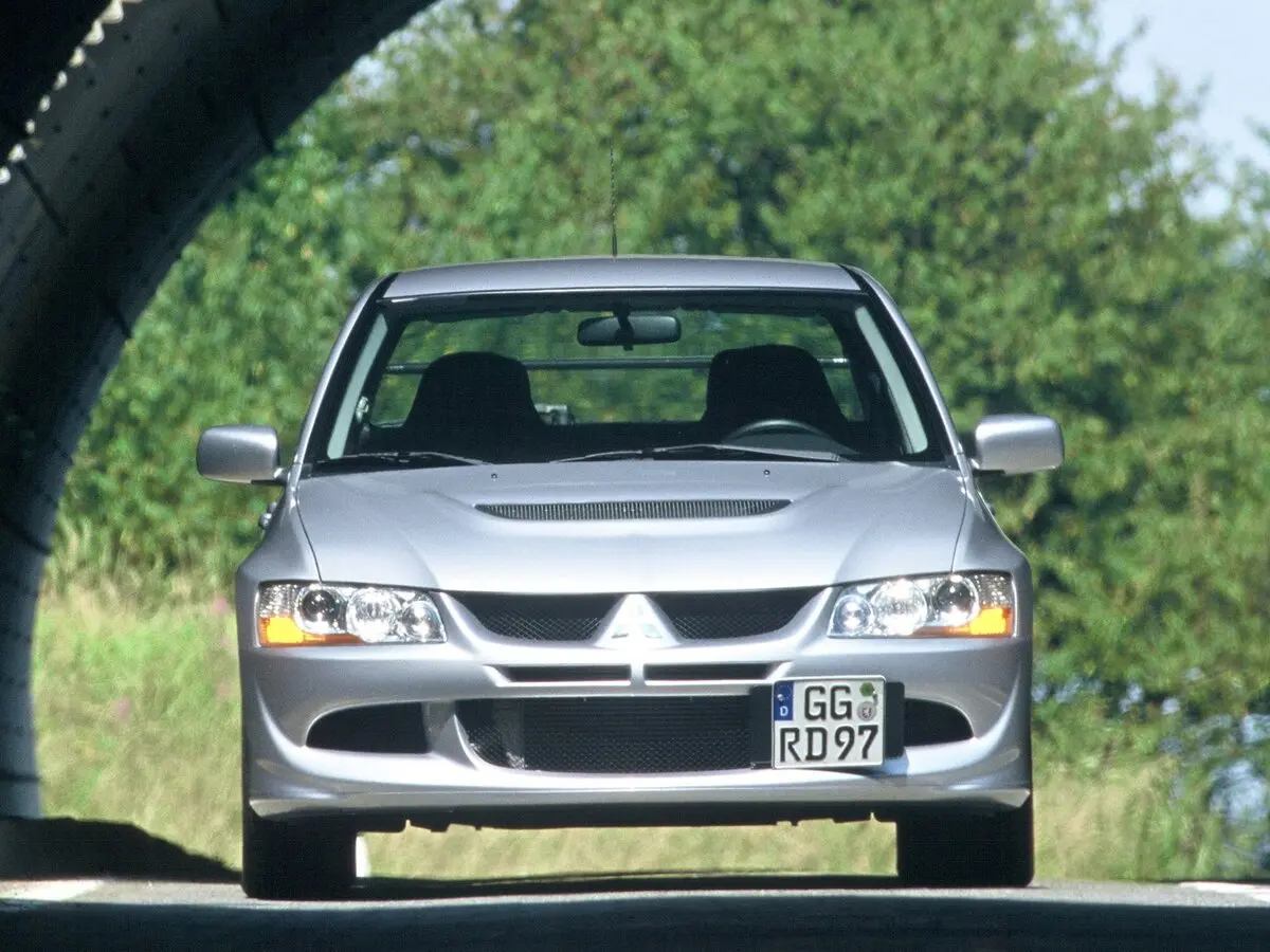 Mitsubishi Lancer Evolution VIII Седан — сүрөт 3