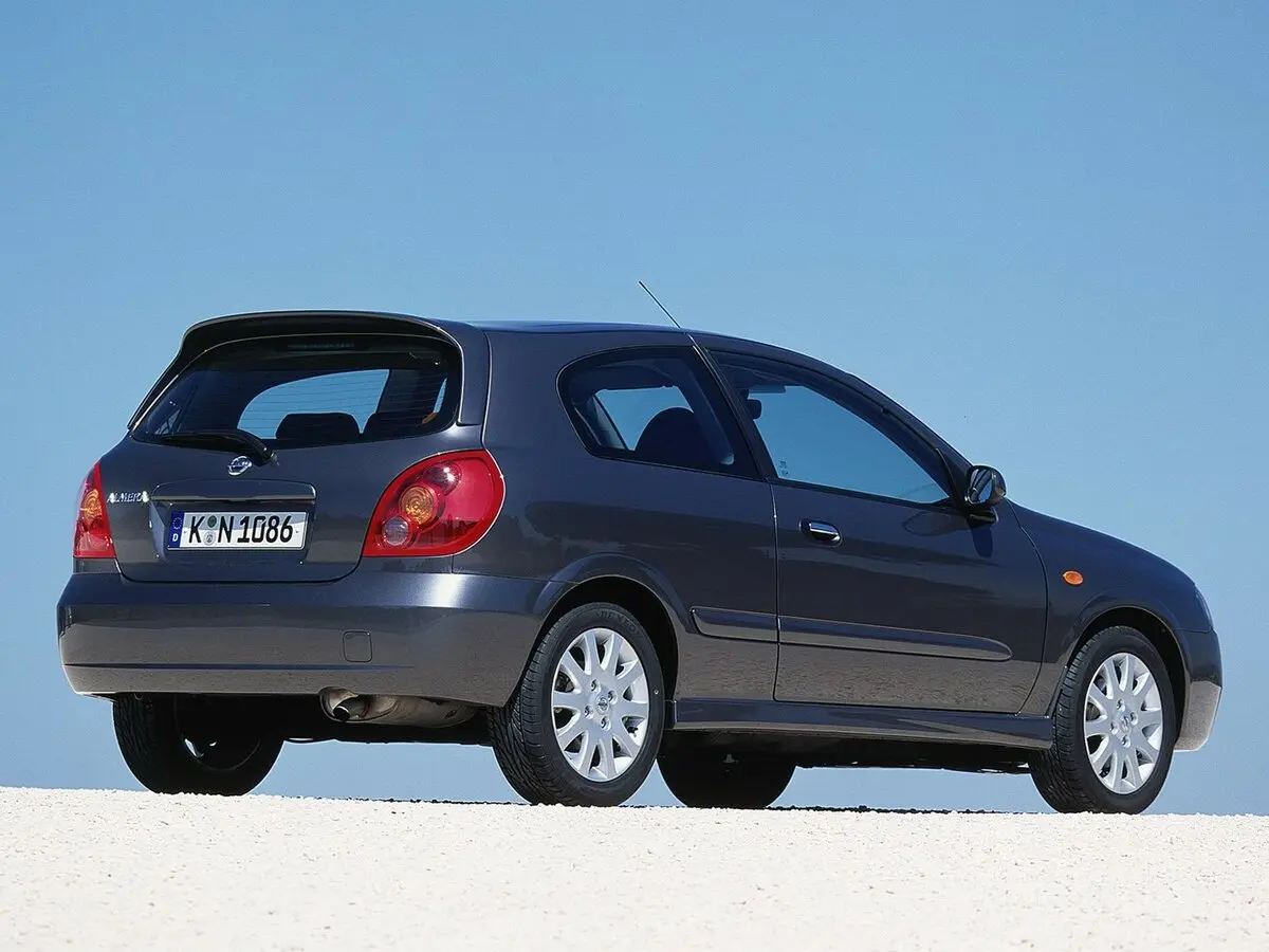 Nissan Almera II (N16) Рестайлинг Хэтчбек 3 дв. — сүрөт 5