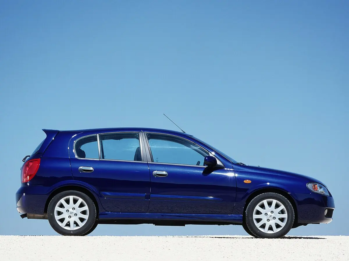 Nissan Almera II (N16) Рестайлинг Хэтчбек 5 дв. — сүрөт 2