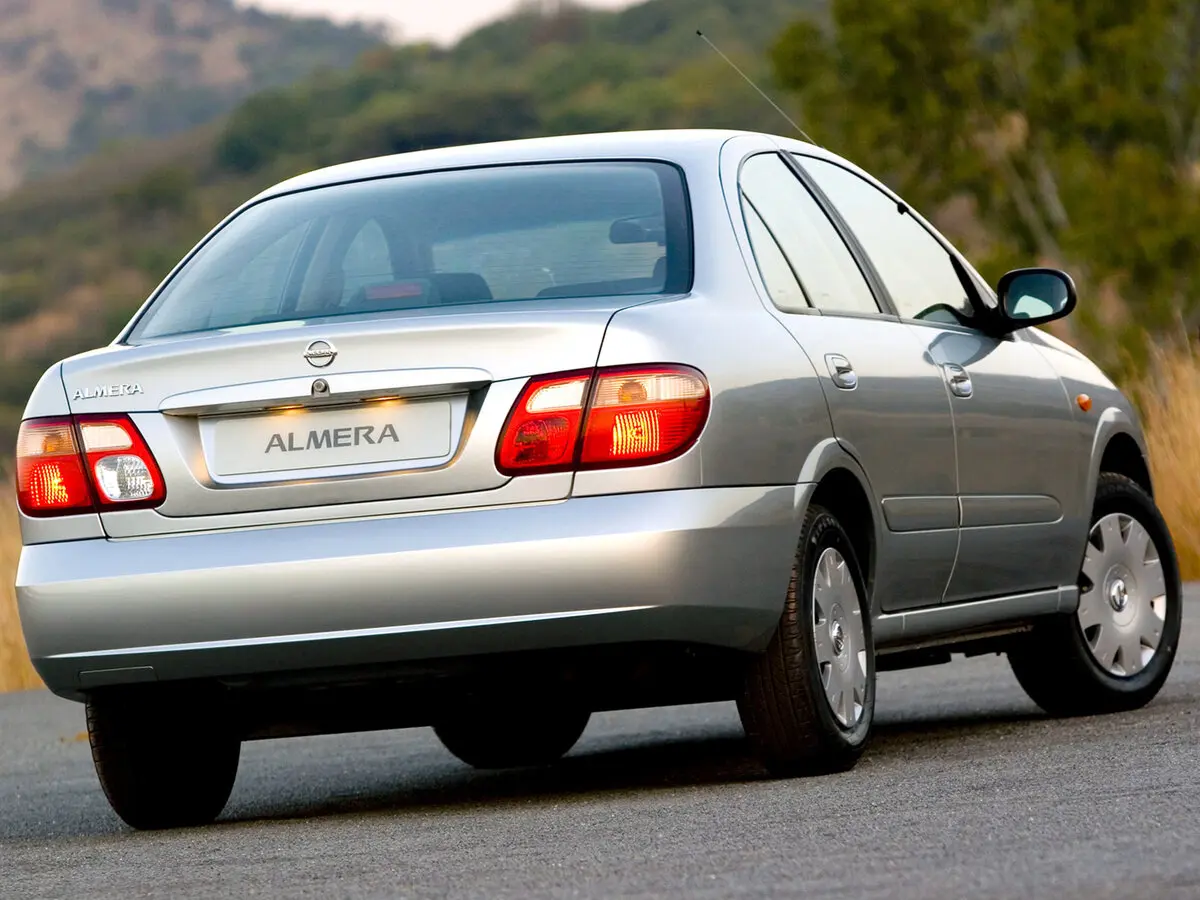 Nissan Almera II (N16) Рестайлинг Седан — сүрөт 2