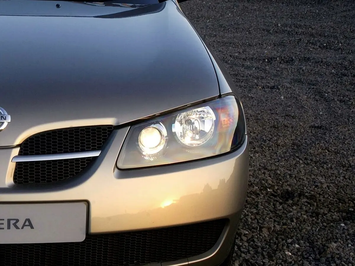 Nissan Almera II (N16) Рестайлинг Седан — сүрөт 5