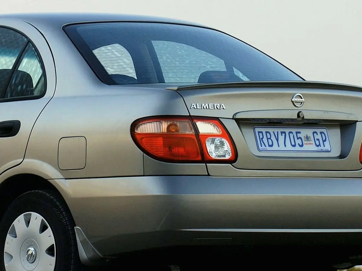 Nissan Almera II (N16) Рестайлинг Седан — сүрөт 6
