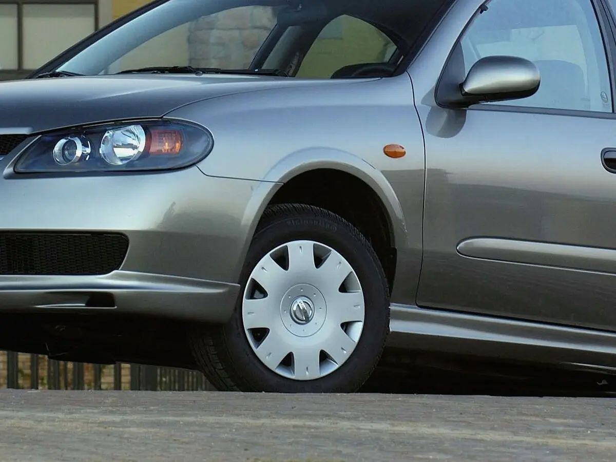 Nissan Almera II (N16) Рестайлинг Седан — сүрөт 7