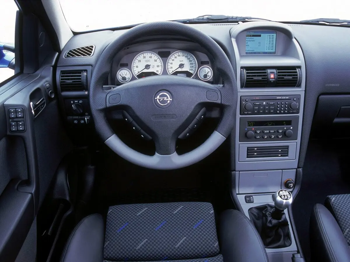Opel Corsa C Рестайлинг Хэтчбек 3 дв. — сүрөт 7