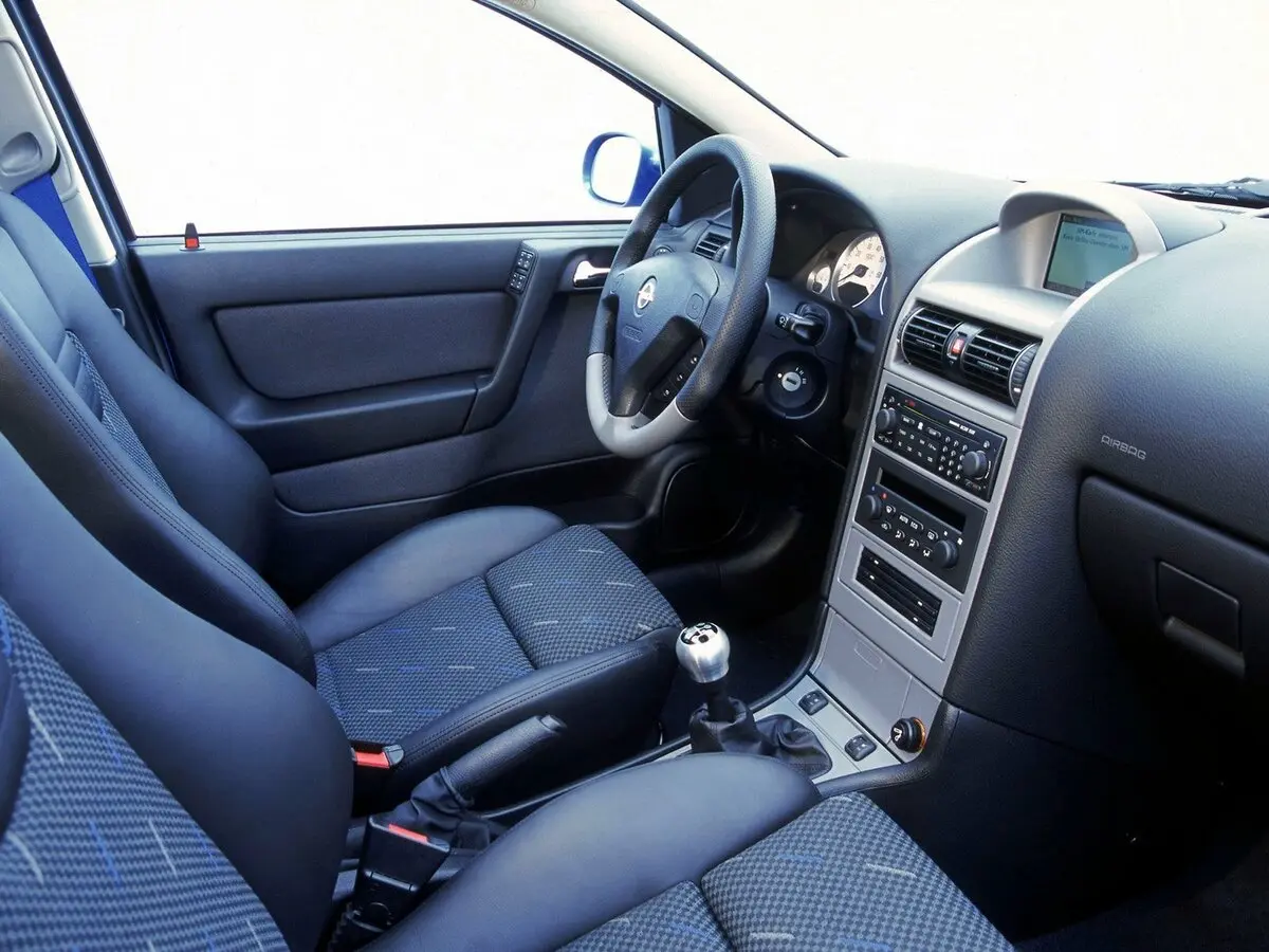 Opel Corsa C Рестайлинг Хэтчбек 3 дв. — сүрөт 8